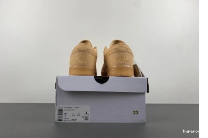 Hyperoad Low Air Vanilla 1 “Pale Sand” SE Jordan 0804